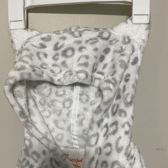 Cat & Jack White and Gray Kids Pajama Sleep Oneies - Picture 3 of 8